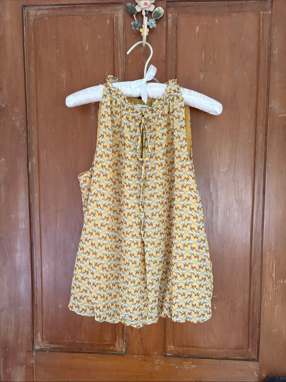 Max Studio Yellow Floral Tie-Neck Sleeveless Top